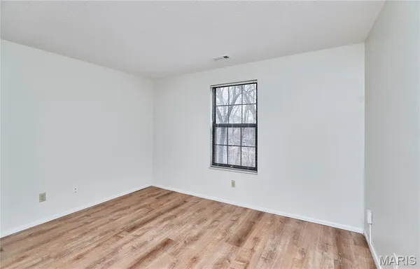 $165,000 | 12944 Bryce Canyon Drive, Unit B, Maryland Heights, MO 63043