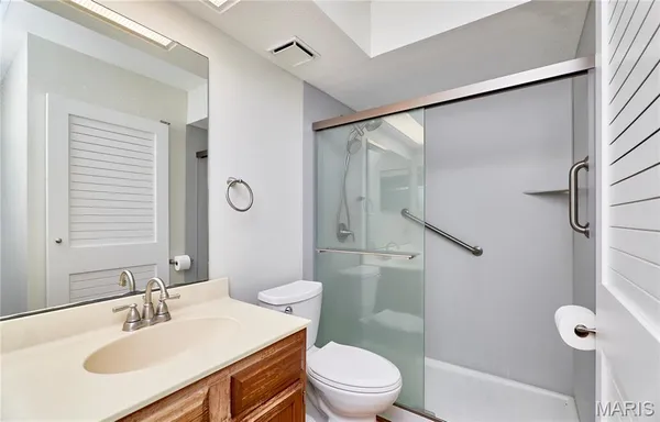 $165,000 | 12944 Bryce Canyon Drive, Unit B, Maryland Heights, MO 63043