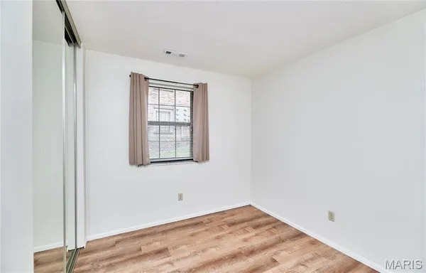 $165,000 | 12944 Bryce Canyon Drive, Unit B, Maryland Heights, MO 63043