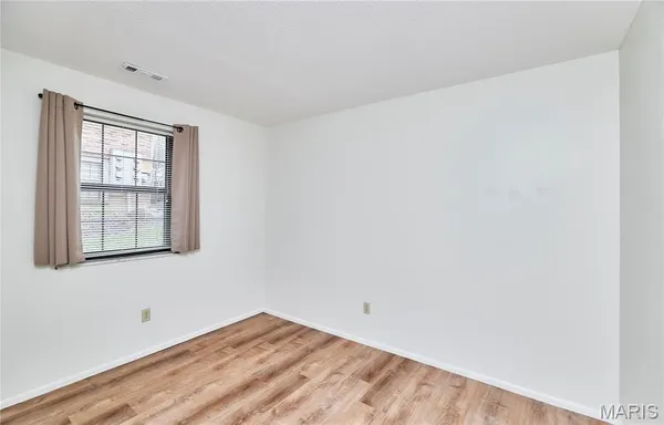 $165,000 | 12944 Bryce Canyon Drive, Unit B, Maryland Heights, MO 63043