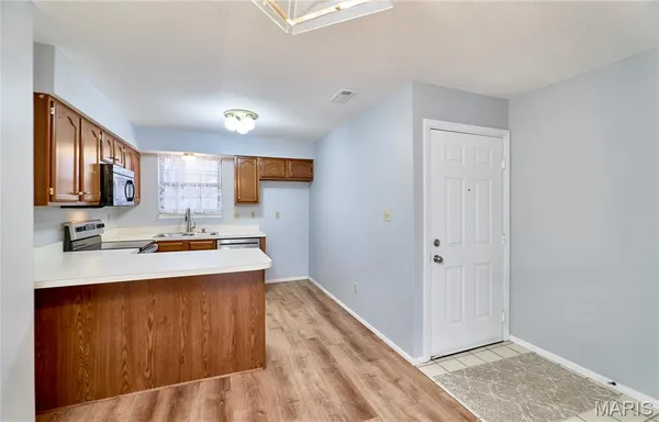 $165,000 | 12944 Bryce Canyon Drive, Unit B, Maryland Heights, MO 63043