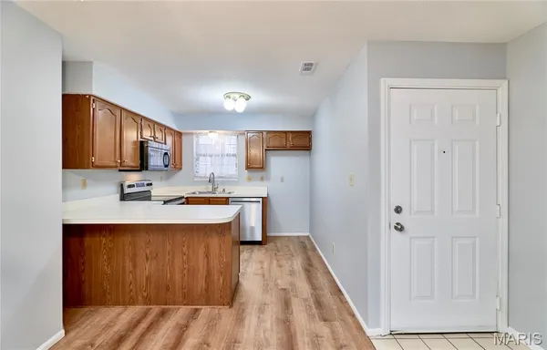 $165,000 | 12944 Bryce Canyon Drive, Unit B, Maryland Heights, MO 63043