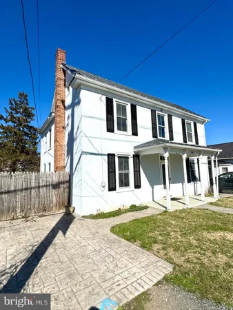 $2,450 | 508 East Main Street, Berryville, VA 22611