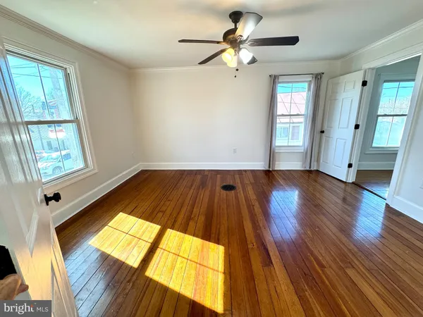 $2,450 | 508 East Main Street, Berryville, VA 22611