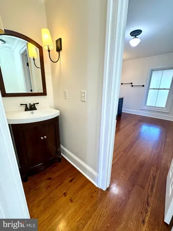 $2,450 | 508 East Main Street, Berryville, VA 22611