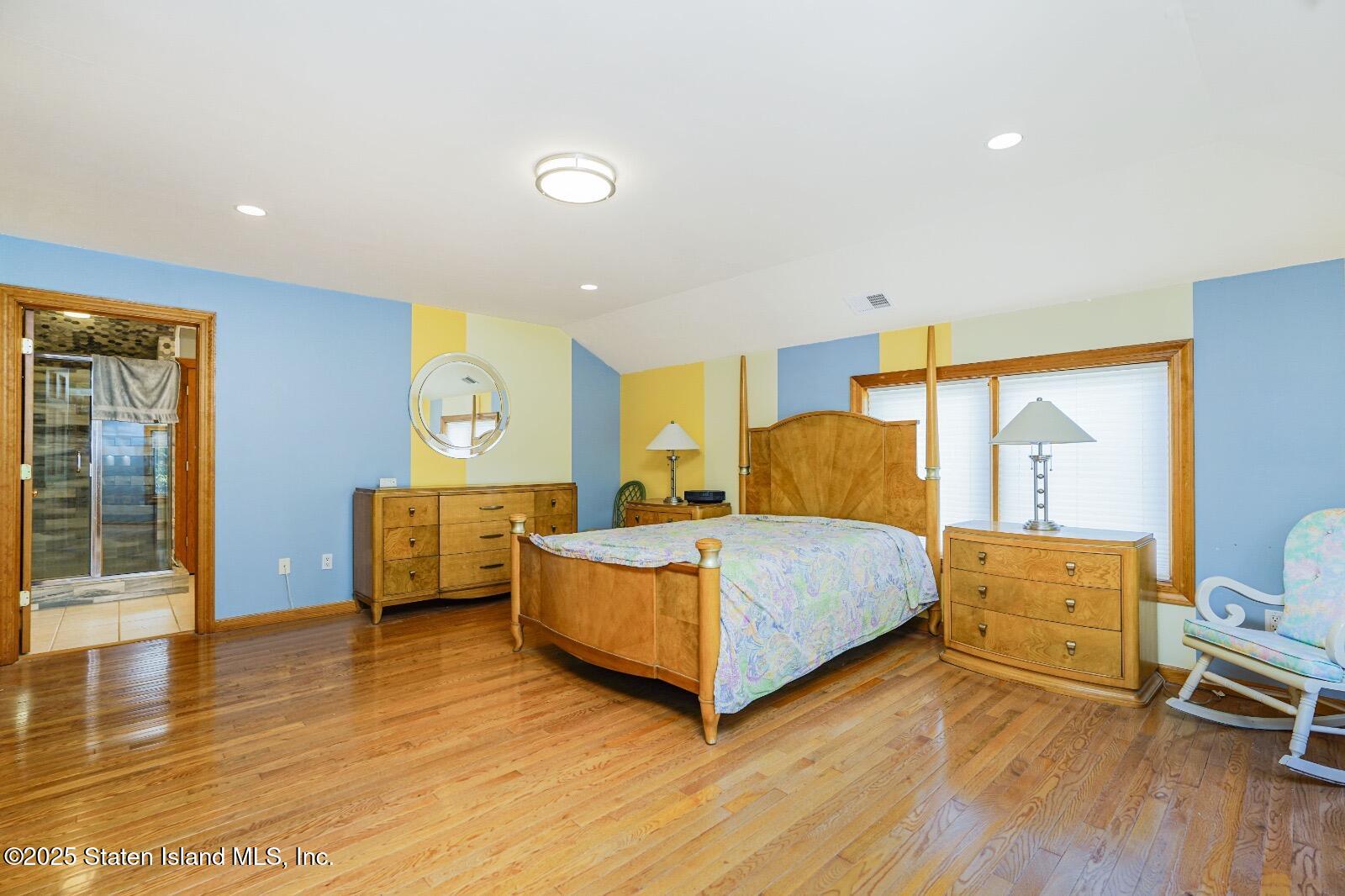 528 Rathbun Avenue Staten Island, NY 10312 - Photo 14 of 50 24