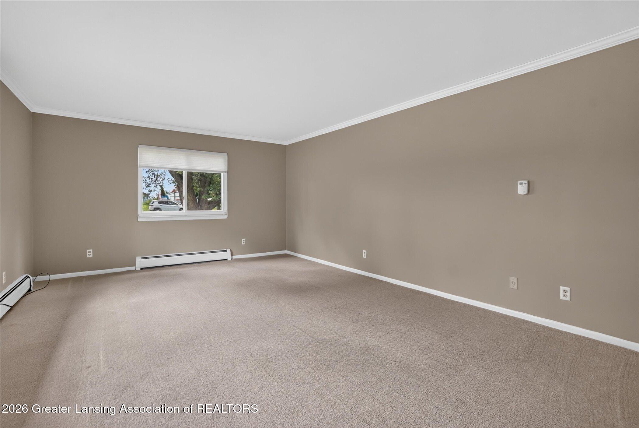 11131 South Lowell Road Dewitt, MI 48820 - Photo 10 of 60 Living Room
