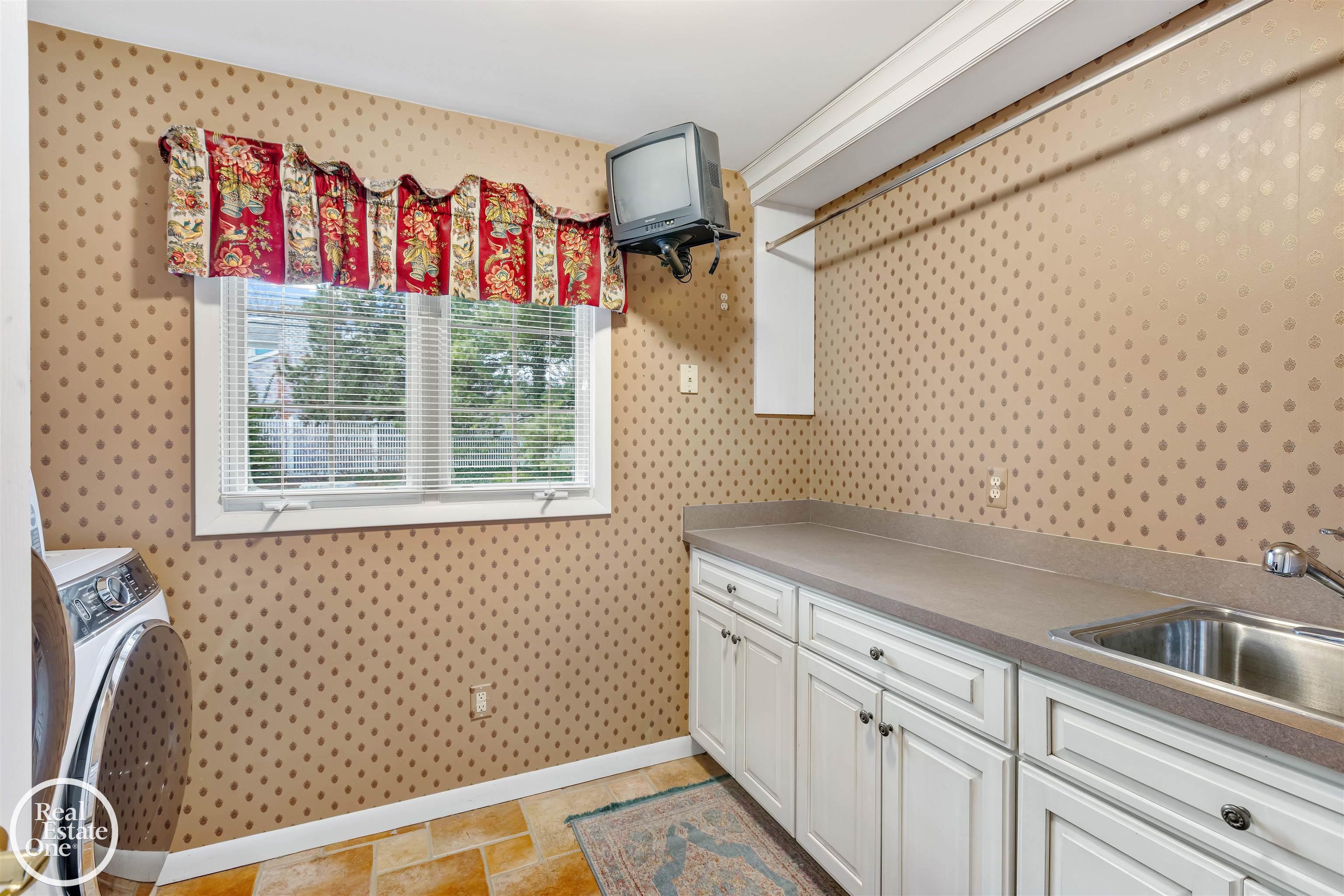 535 Ballantyne Road Grosse Pointe Shores, MI 48236 - Photo 36 of 89