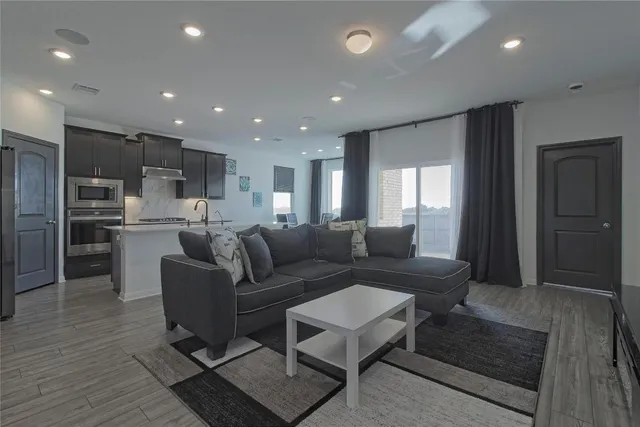 $399,999 | 113 Rocking R Court, Georgetown, TX 78633