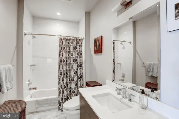 $2,500 | 1350 Maryland Avenue Northeast, Unit PH516, Washington, DC 20002