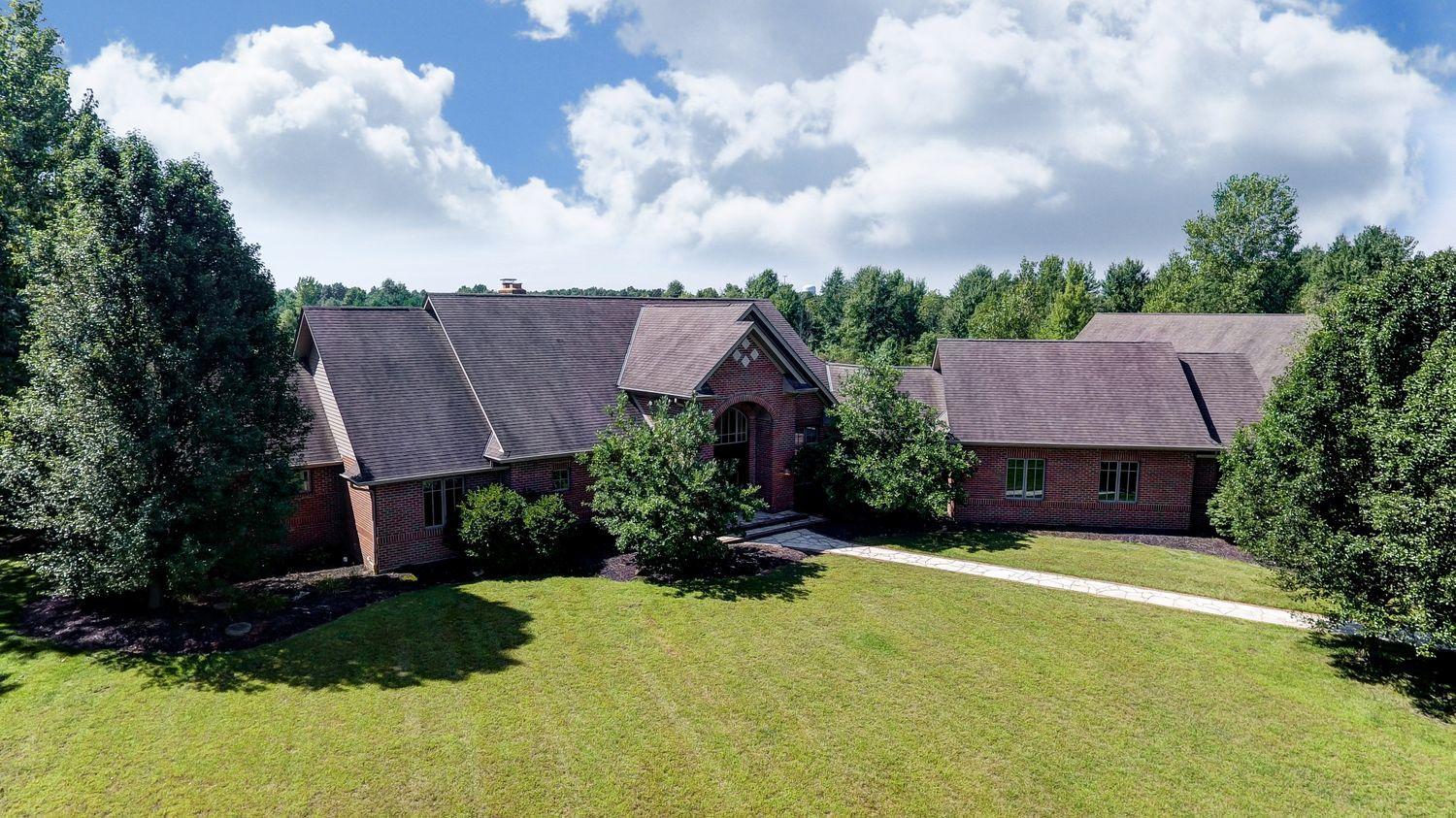 14565 Clark State Road Southwest Pataskala, OH 43062 - Photo 2 of 93