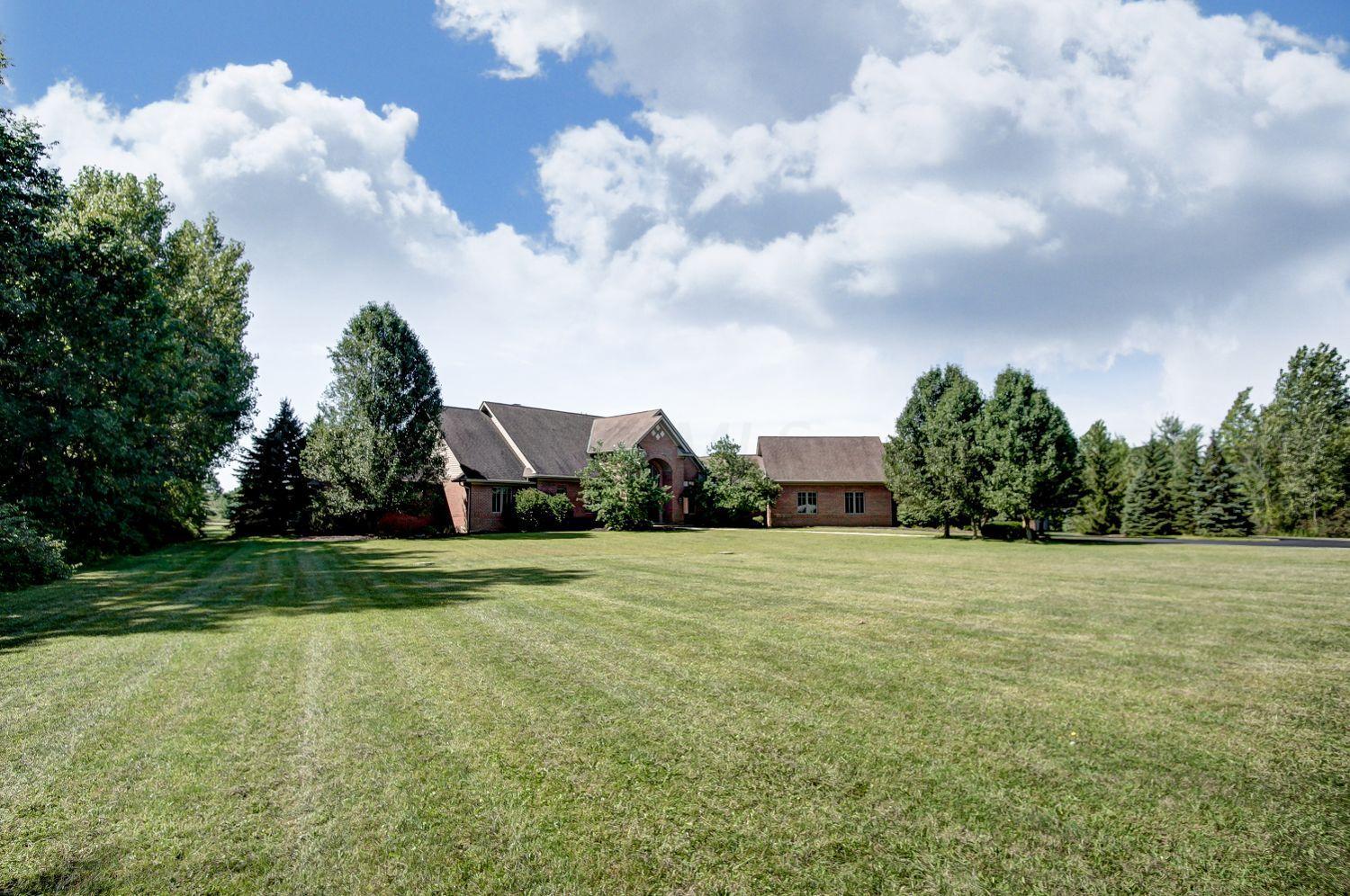 14565 Clark State Road Southwest Pataskala, OH 43062 - Photo 5 of 93