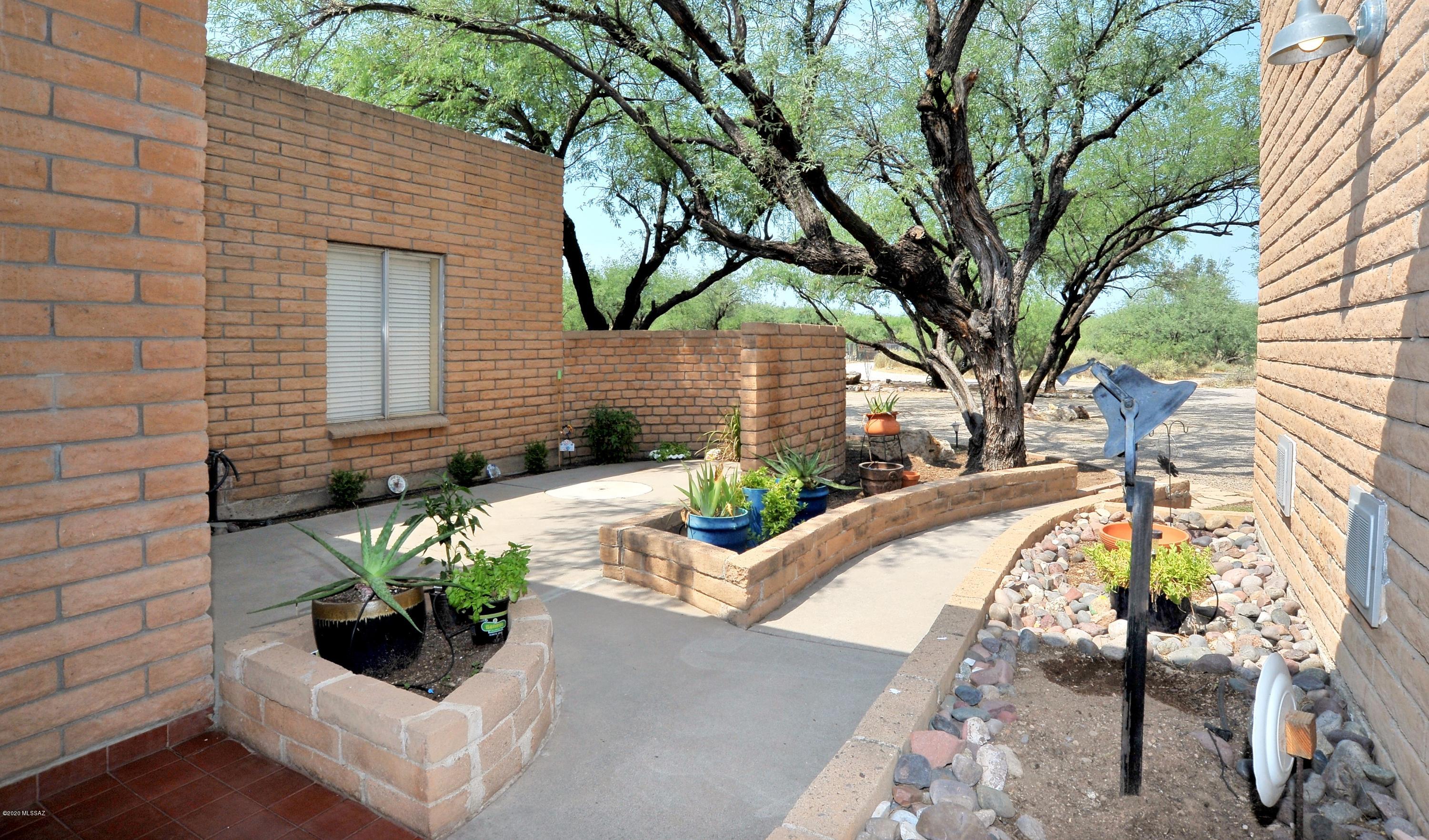 2060 North Tanque Verde Loop Road Tucson, AZ 85749 - Photo 1 of 50 Gallery Image 1