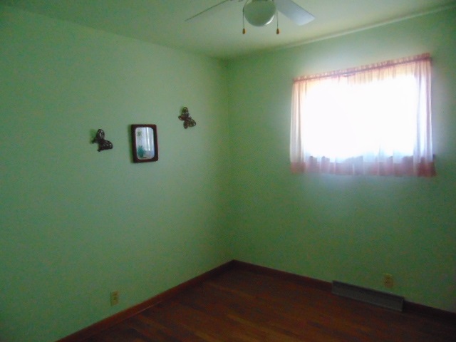 2655 East Buchanan Road Ithaca, MI 48847 - Photo 14 of 17 1876699-13.JPG