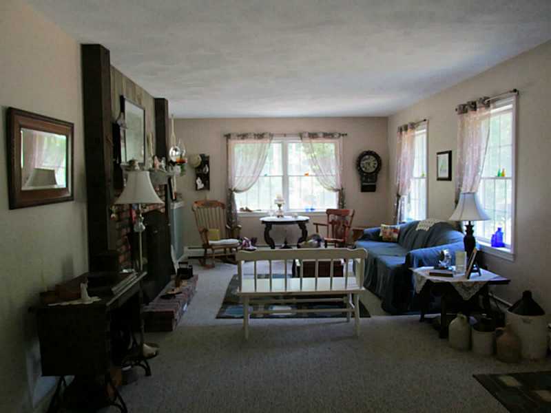 312 Carpenter Road Scituate, RI 02831 - Photo 5 of 12 Living Room.