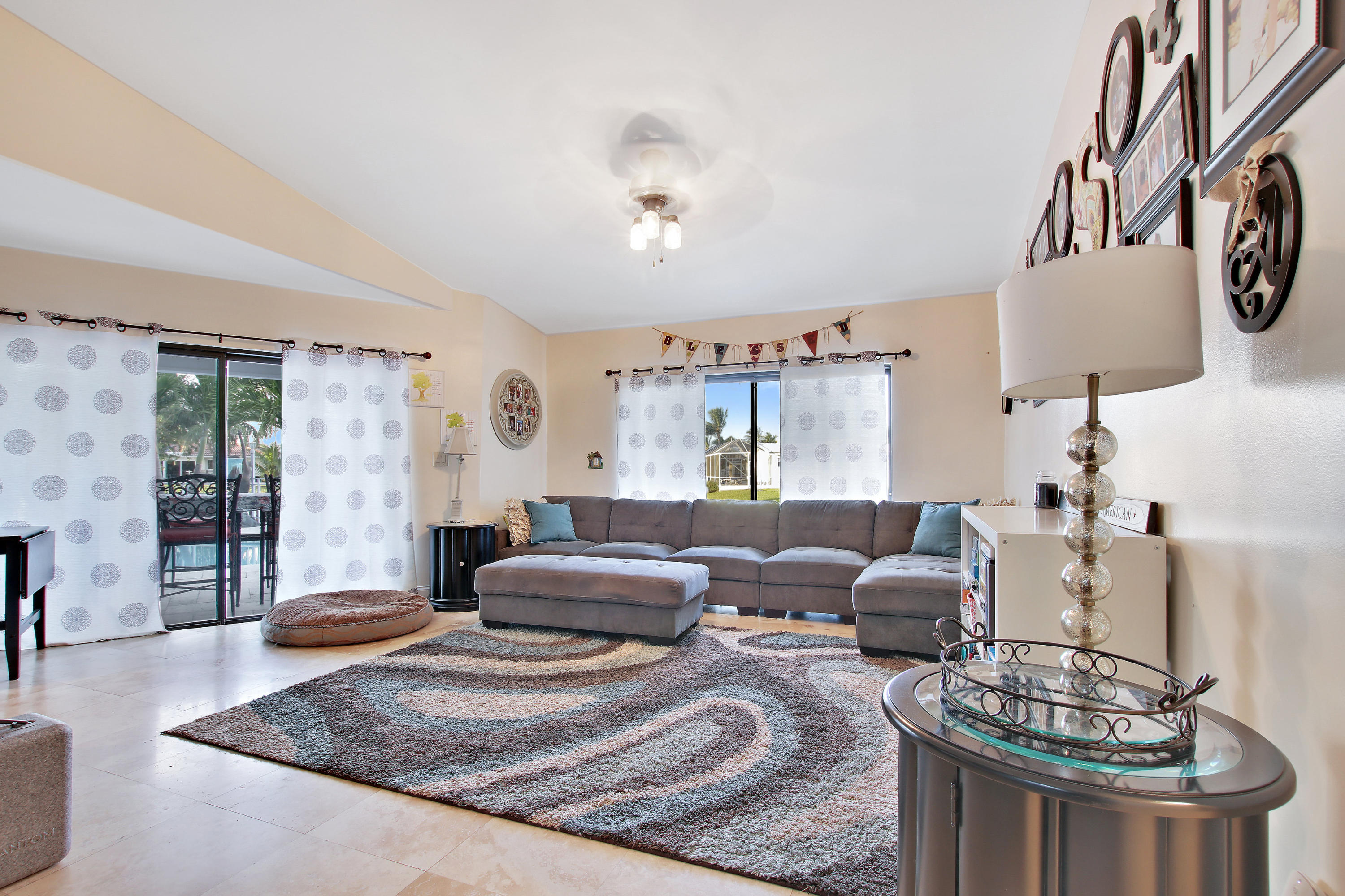 581 Southwest 15th Street Boca Raton, FL 33432 - Photo 3 of 59 51__581_sw_15th_st_boca_photo_by_Supreme
