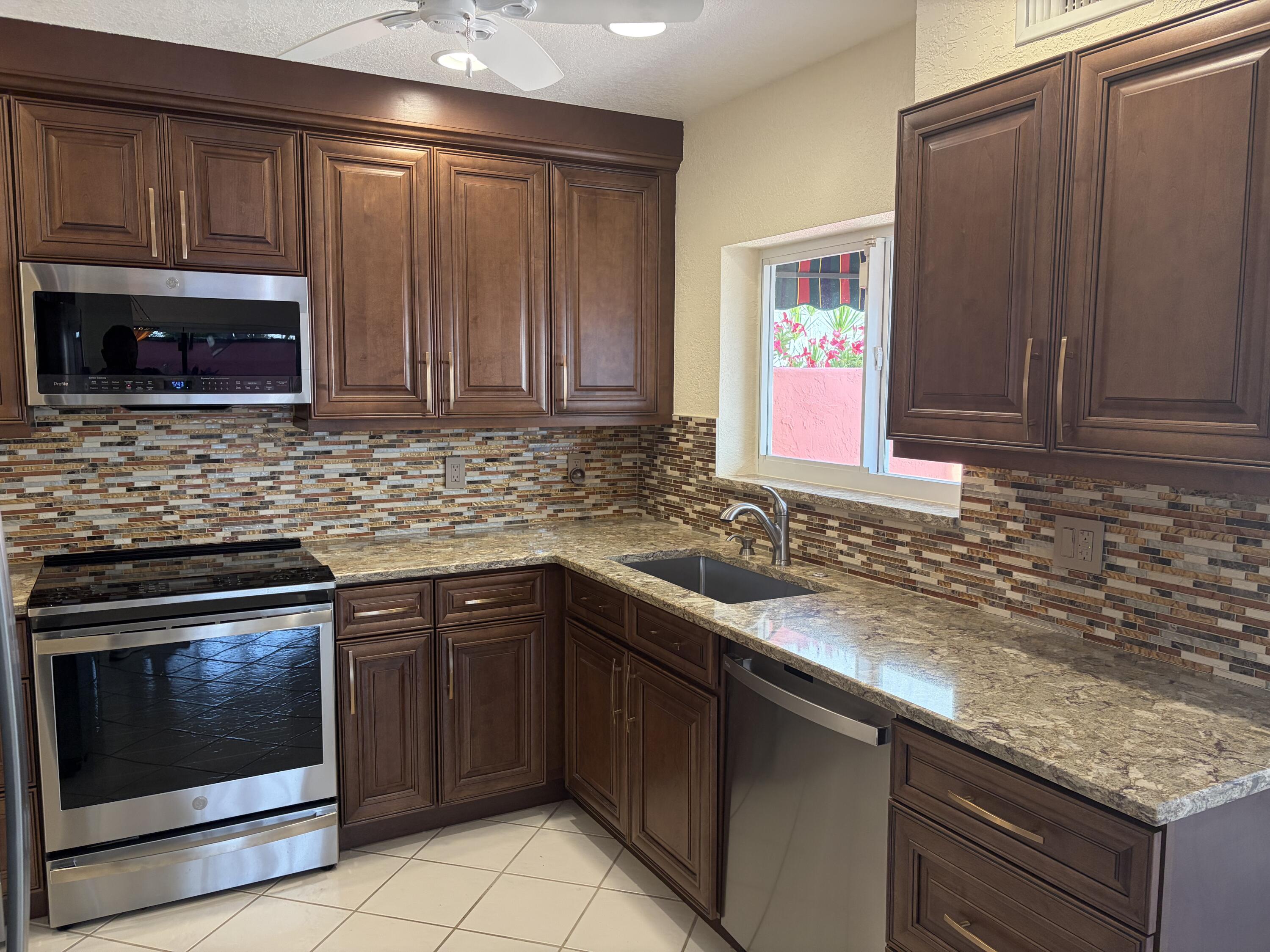 21435 Campo Allegro Drive Boca Raton, FL 33433 - Photo 11 of 50 Photo Jun 19 2026, 5 43 55 PM