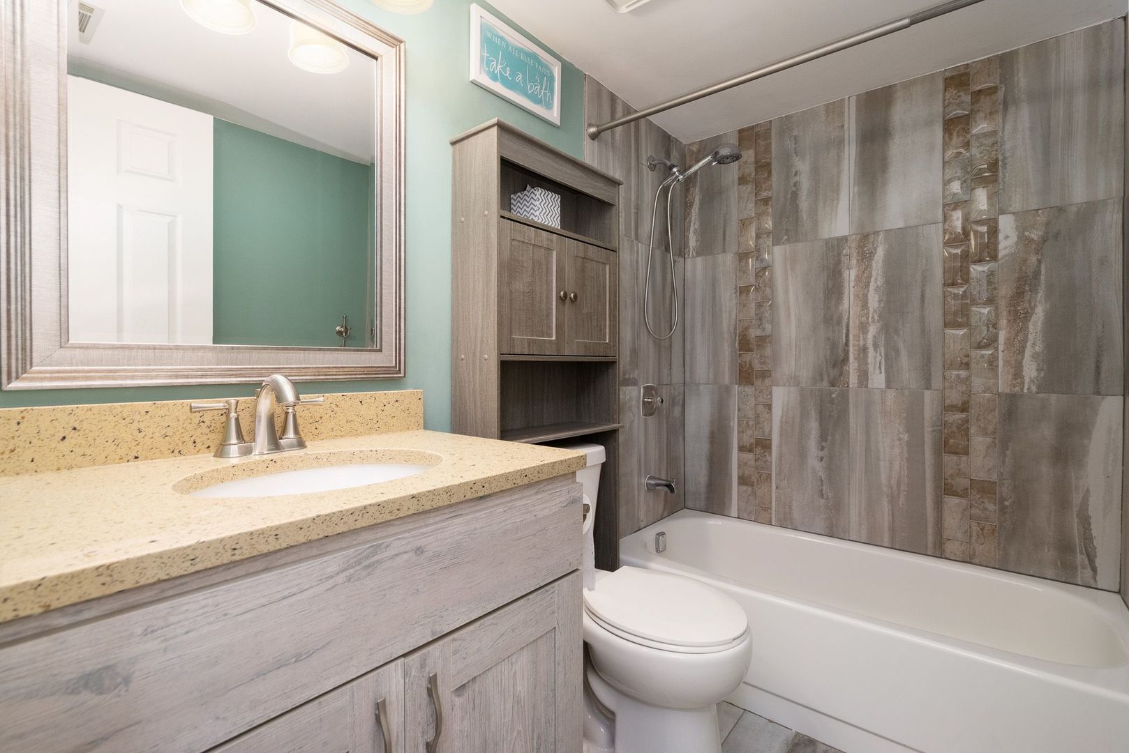 11137 E Road, Unit C Palos Hills, IL 60465 - Photo 20 of 29 a bathroom with a sink a toilet and a bathtub