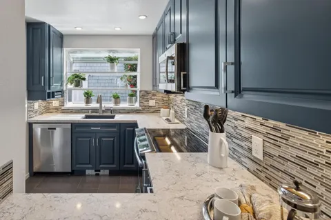 $1,150,000 | 18 Cape Hatteras Court, Redwood City, CA 94065