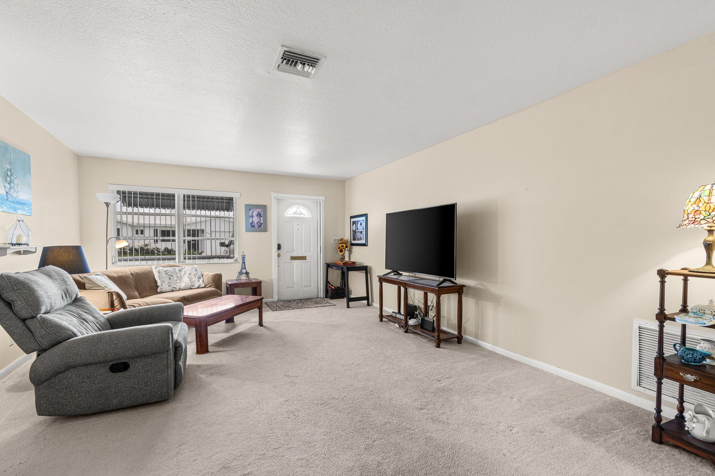 1009 Southwest 3rd Avenue Boynton Beach, FL 33426 - Photo 13 of 35 005-1009Southwest3rdAvenue-BoyntonBeach-