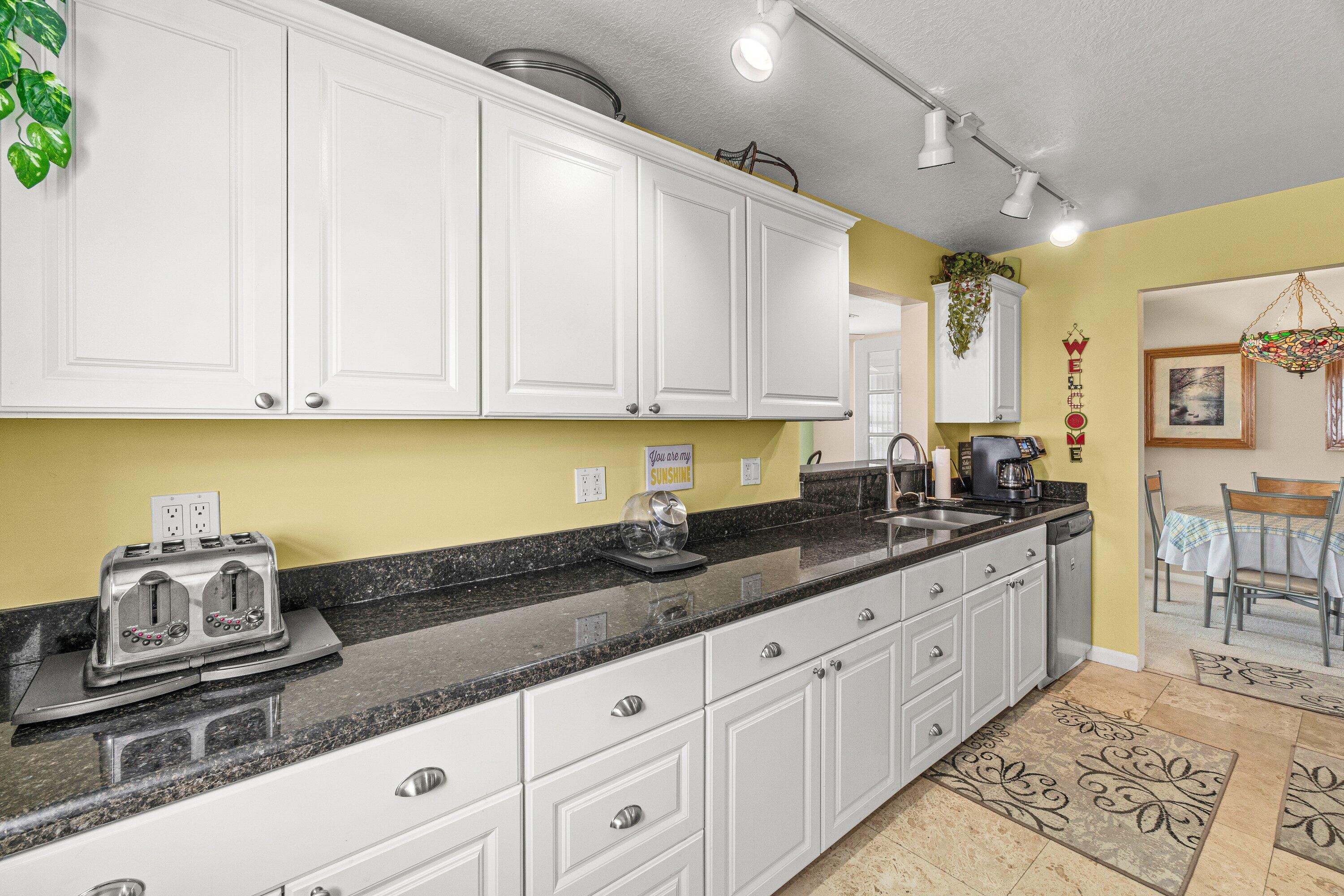 1009 Southwest 3rd Avenue Boynton Beach, FL 33426 - Photo 4 of 35 014-1009Southwest3rdAvenue-BoyntonBeach-