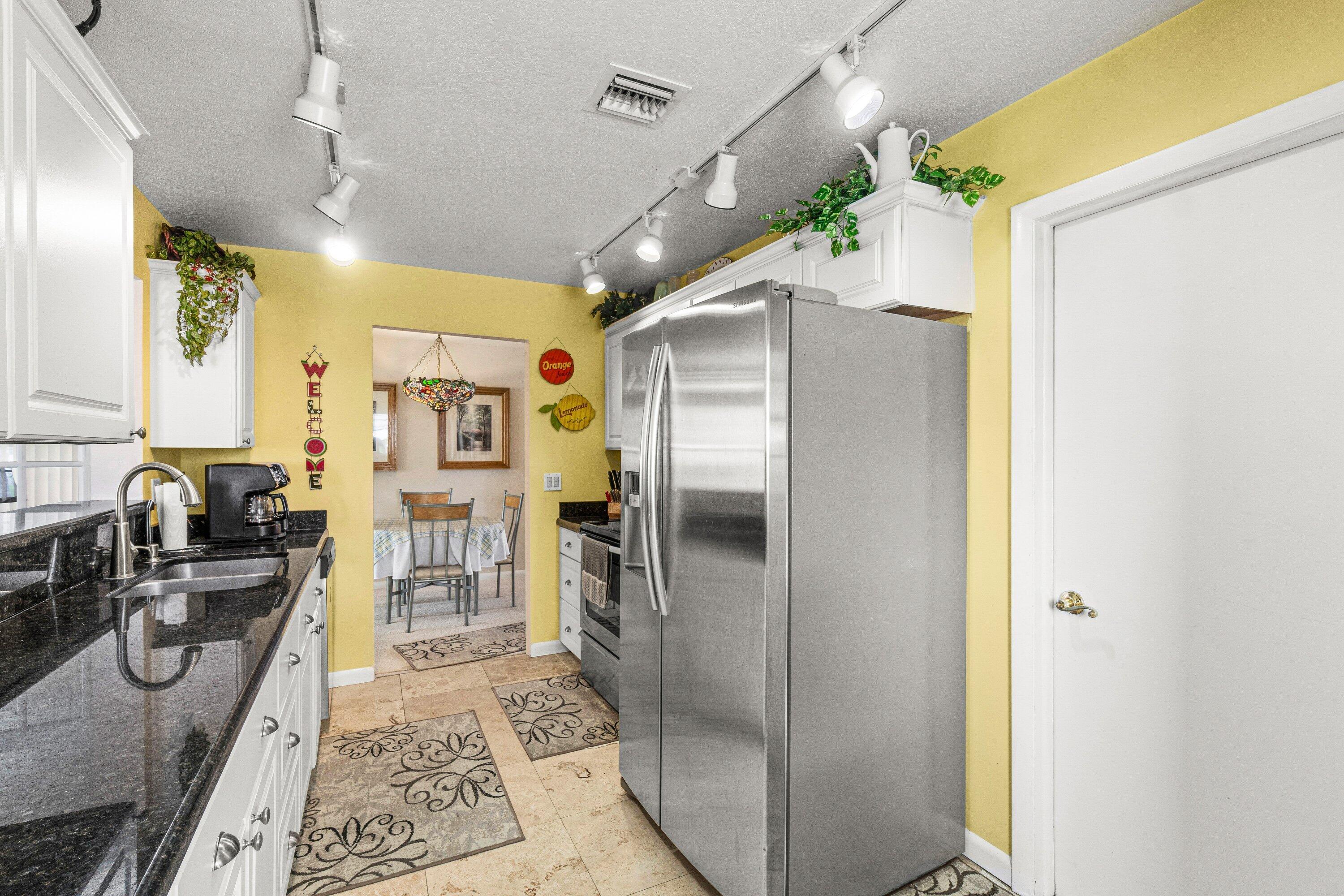 1009 Southwest 3rd Avenue Boynton Beach, FL 33426 - Photo 6 of 35 015-1009Southwest3rdAvenue-BoyntonBeach-