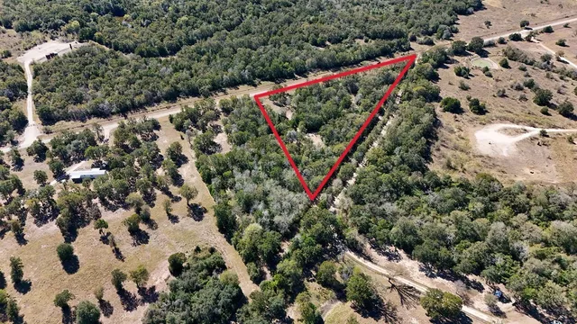 $199,000 | 125 County Road 125, Ledbetter, TX 78946