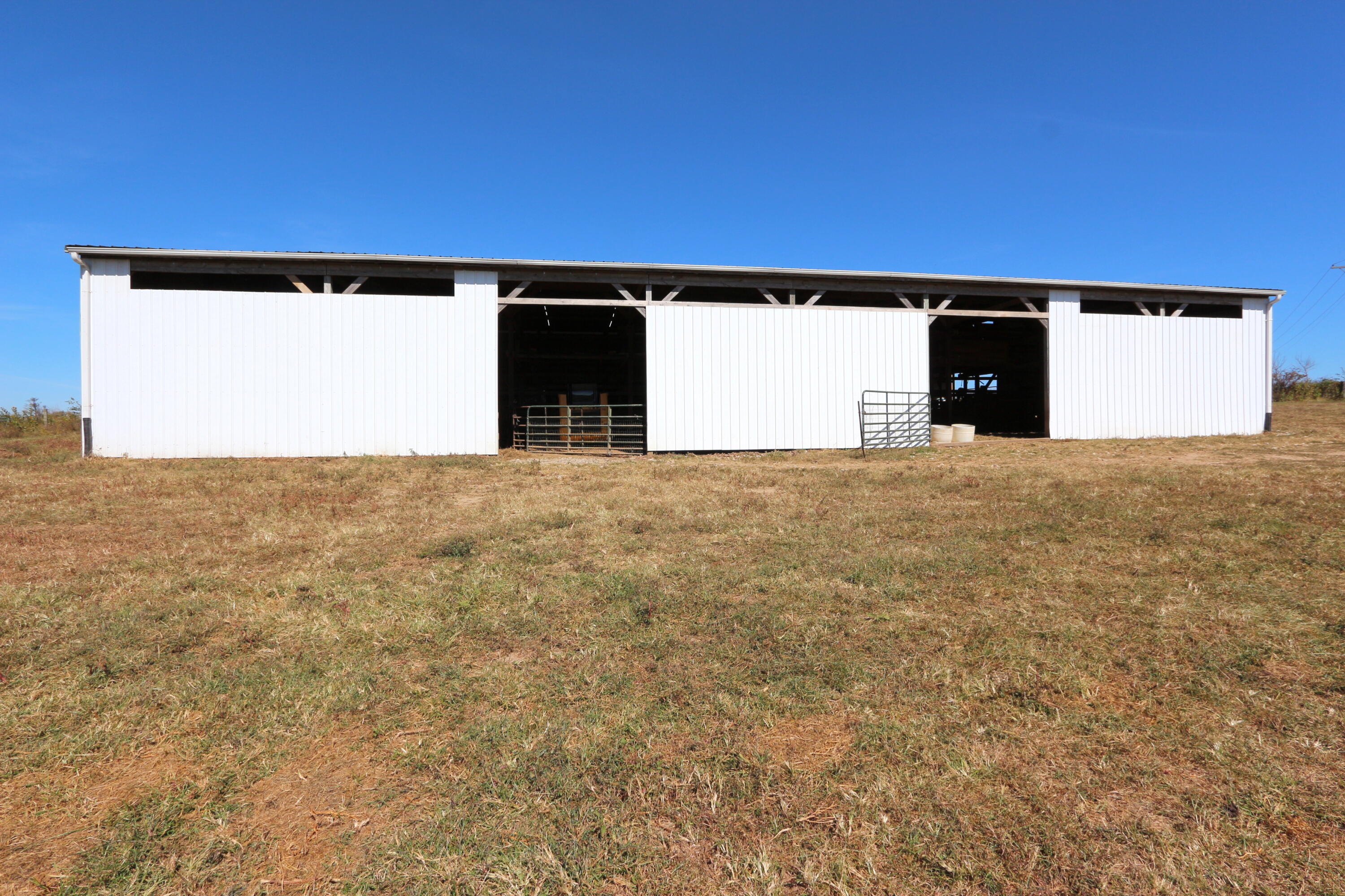 1560 Rogers Road Lancaster, KY 40444 - Photo 51 of 60 barnfront