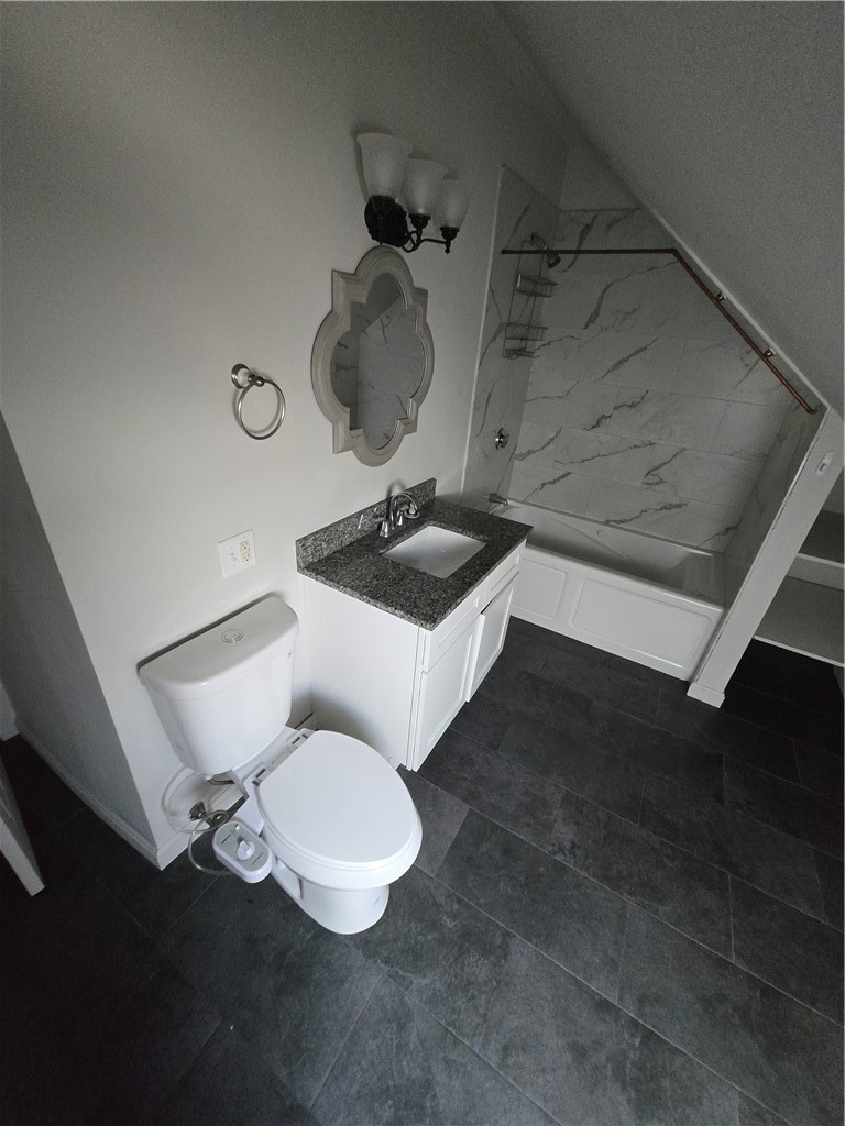 107 Ring Street Providence, RI 02909 - Photo 4 of 6