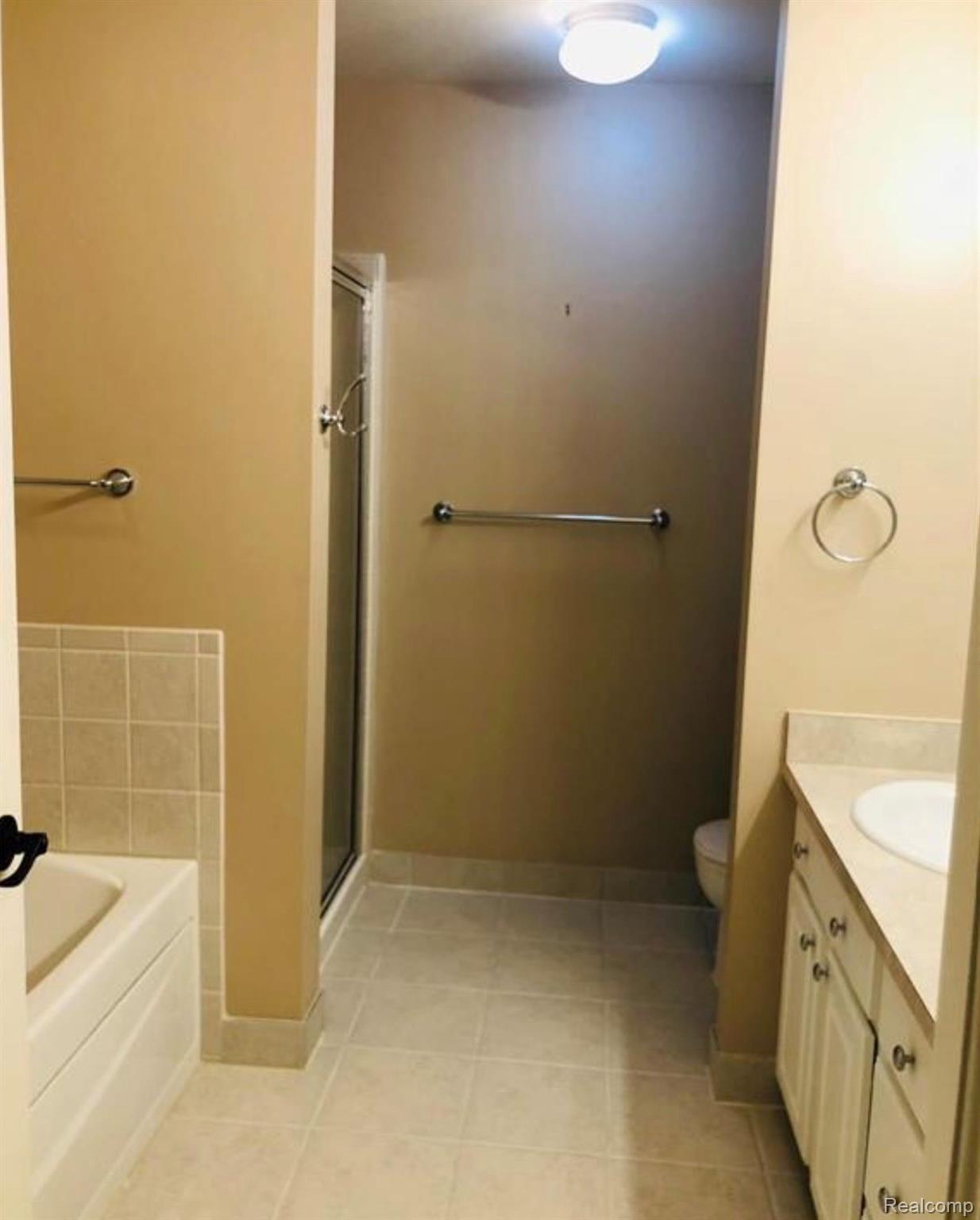 701 Cherry Orchard Road Canton, MI 48188 - Photo 10 of 33