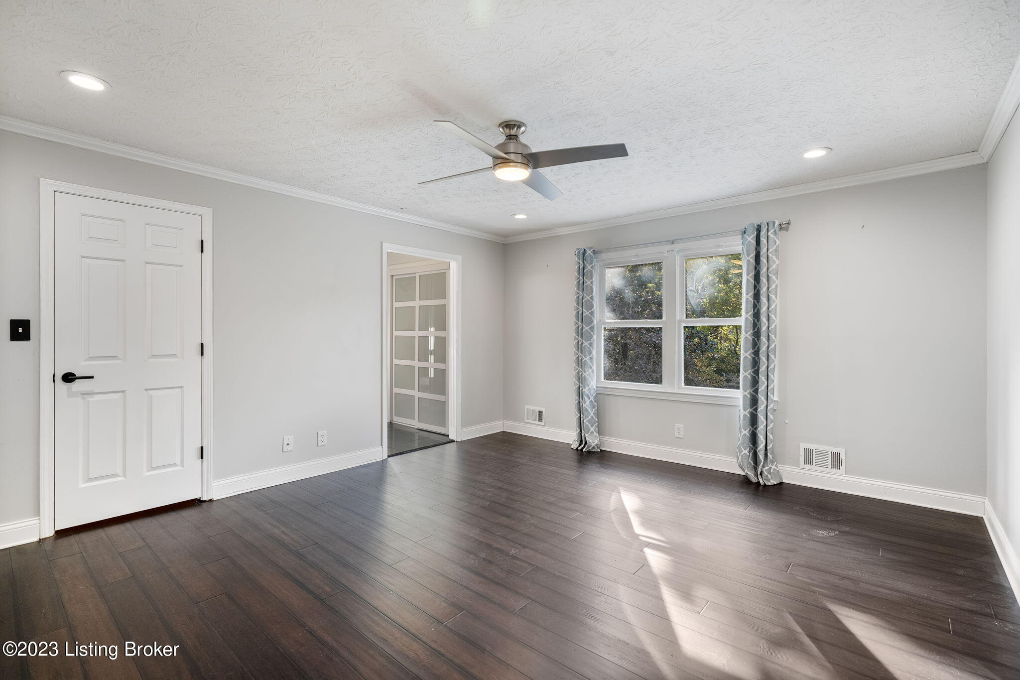 418 Moser Road Louisville, KY 40223 - Photo 25 of 59 418 Moser Rd-46