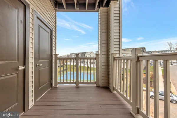 a view of a pathway along the building