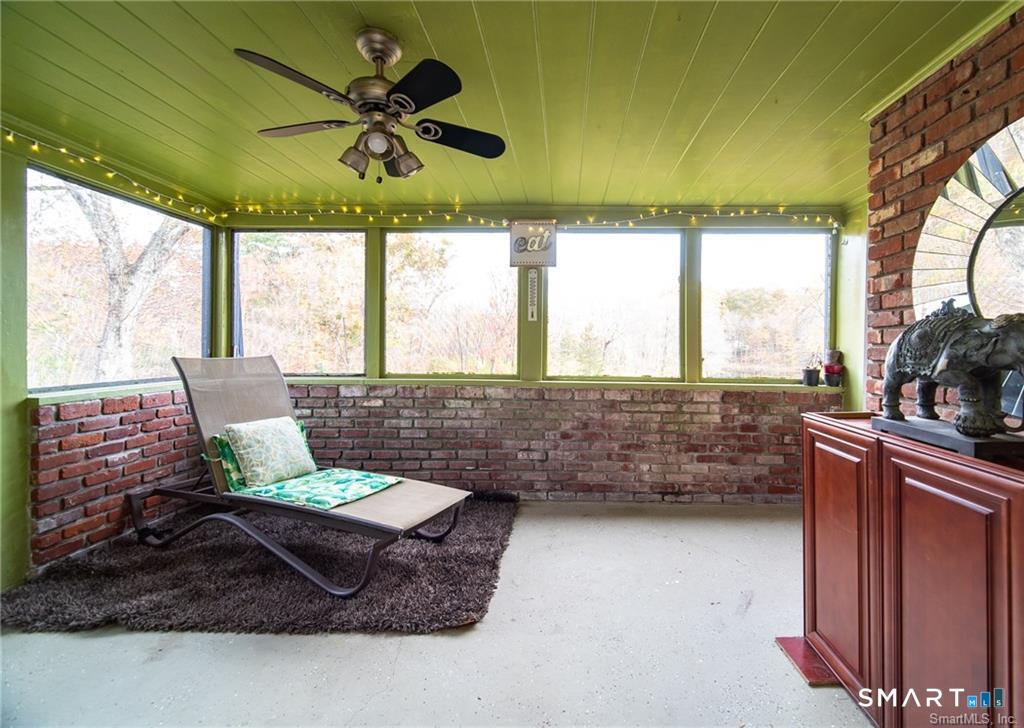 279 Haviland Road Stamford, CT 06903 - Photo 8 of 10