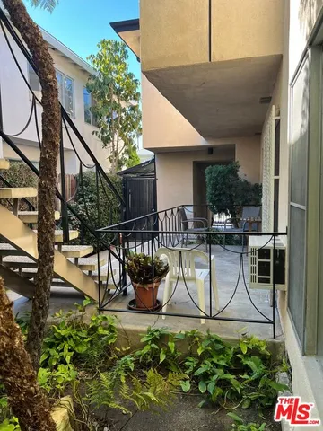 $2,795 | 432 South Sherbourne Drive, Unit 1, Los Angeles, CA 90048