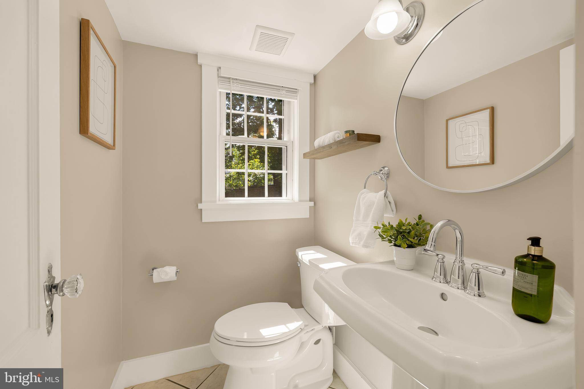 2832 Summerfield Road Falls Church, VA 22042 - Photo 13 of 43
