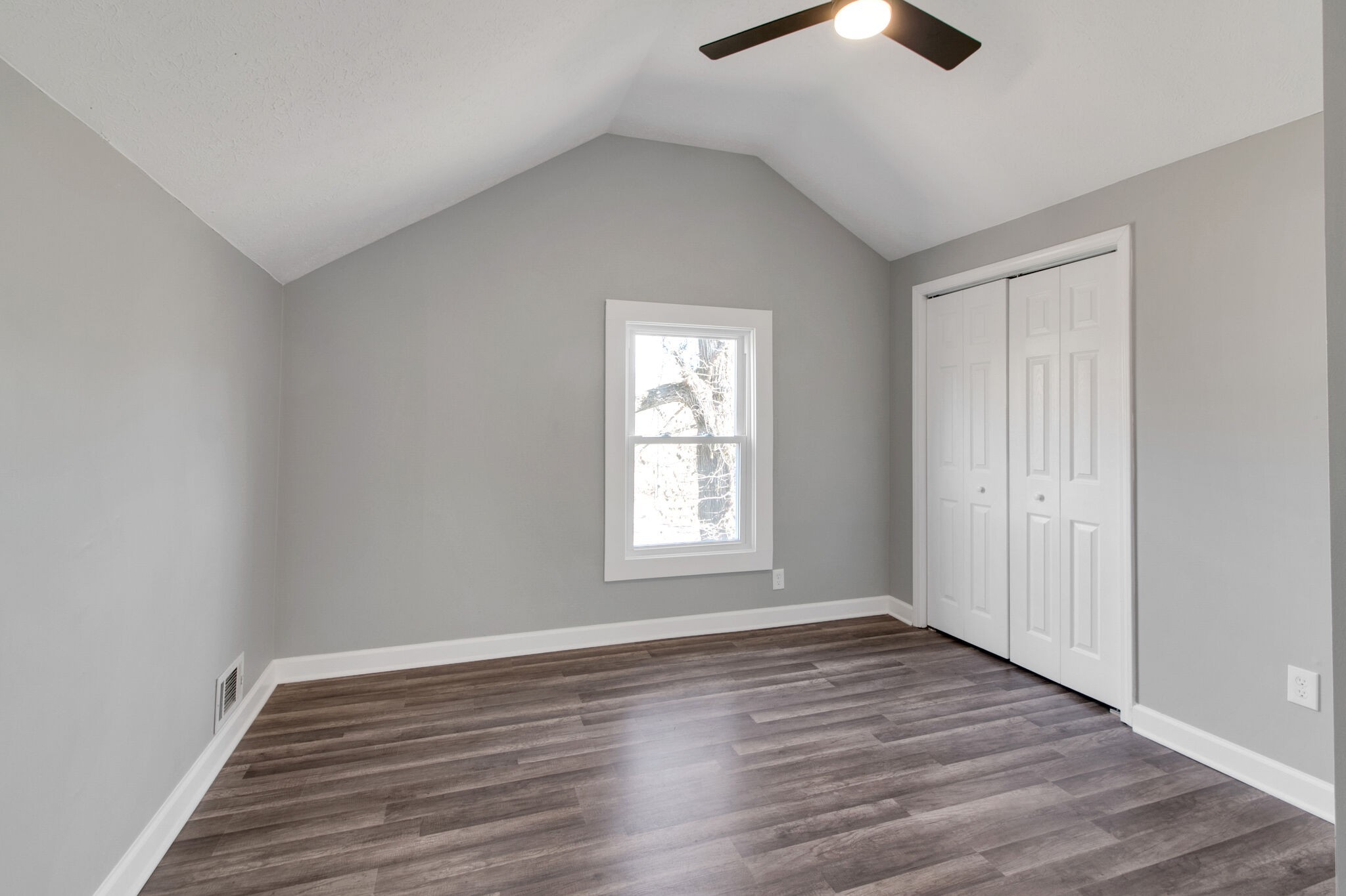 22 Cave Springs Road Clarksville, TN 37042 - Photo 21 of 28 Bedroom area upstairs. Double size closet. .