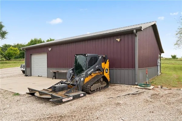 $934,000 | 13961 Northwest County Road 15002, Drexel, MO 64742