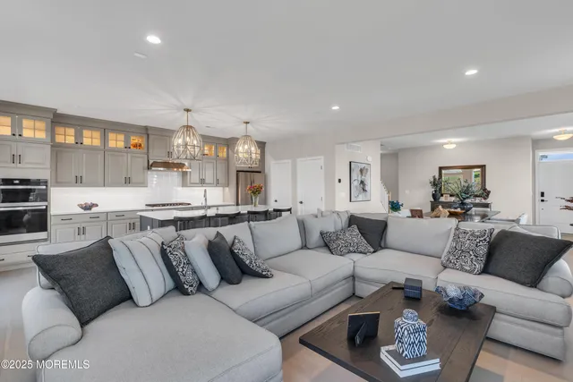 $879,000 | 172 Mustang Drive, Manalapan, NJ 07726