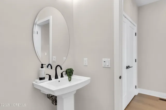 $879,000 | 172 Mustang Drive, Manalapan, NJ 07726