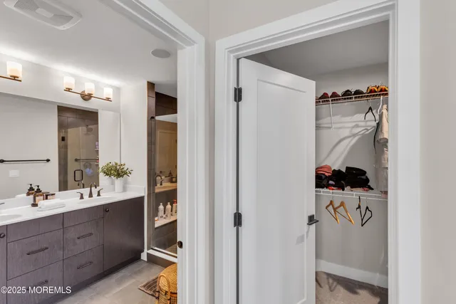 $879,000 | 172 Mustang Drive, Manalapan, NJ 07726