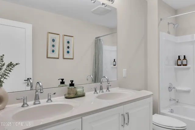 $879,000 | 172 Mustang Drive, Manalapan, NJ 07726