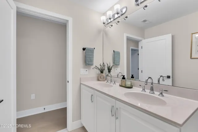 $879,000 | 172 Mustang Drive, Manalapan, NJ 07726