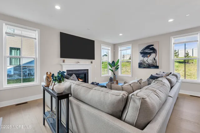 $879,000 | 172 Mustang Drive, Manalapan, NJ 07726