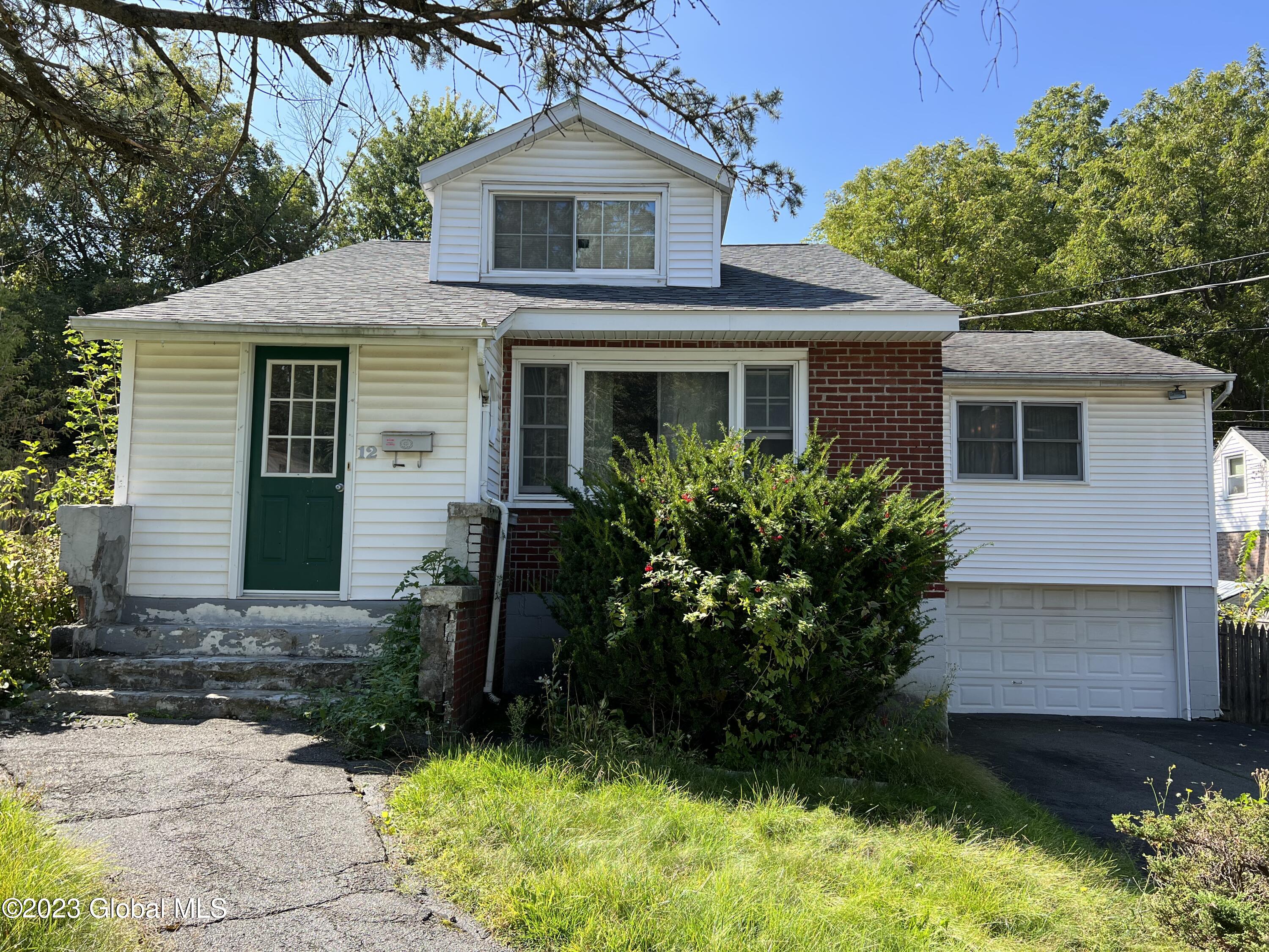 12 Poplar Street Rensselaer, NY 12144 - Photo 1 of 18 9B56A970-AD09-448A-B249-D5762DDE53AD