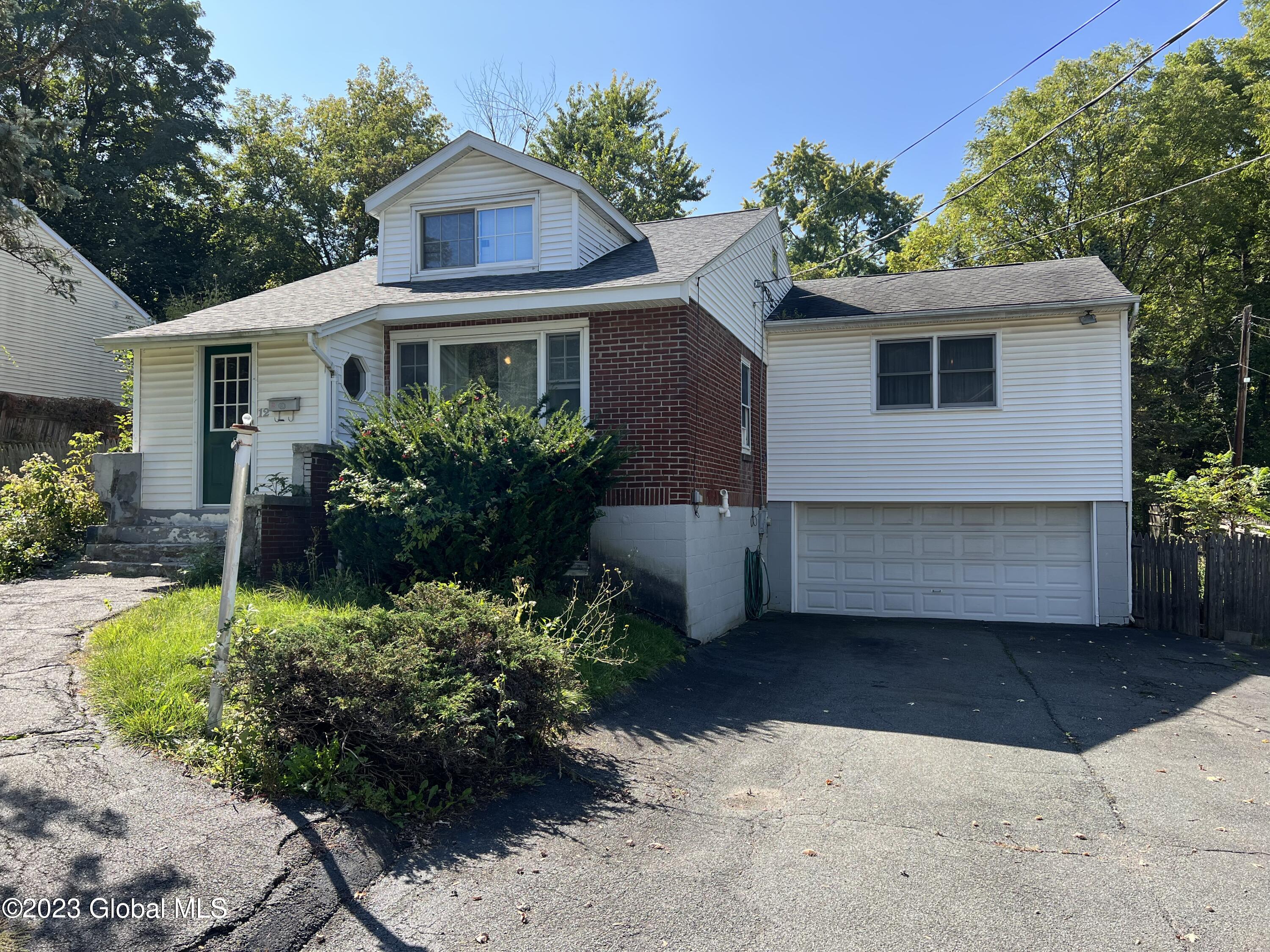 12 Poplar Street Rensselaer, NY 12144 - Photo 2 of 18 CD8BA7AB-DA5C-4EEE-8FE1-DF67DAD95567