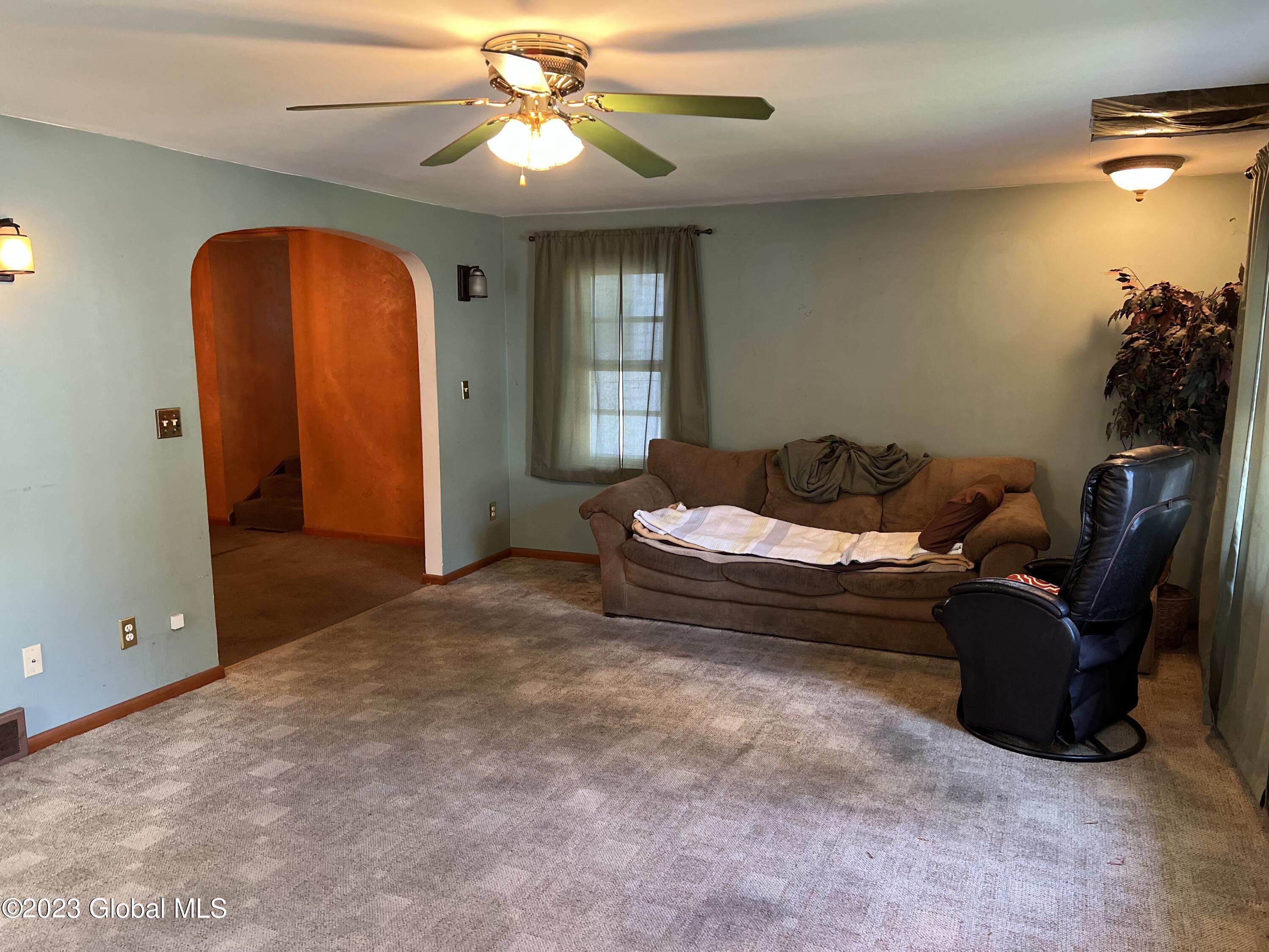 12 Poplar Street Rensselaer, NY 12144 - Photo 5 of 18 59104022-5279-44B4-9935-9DF62975141A