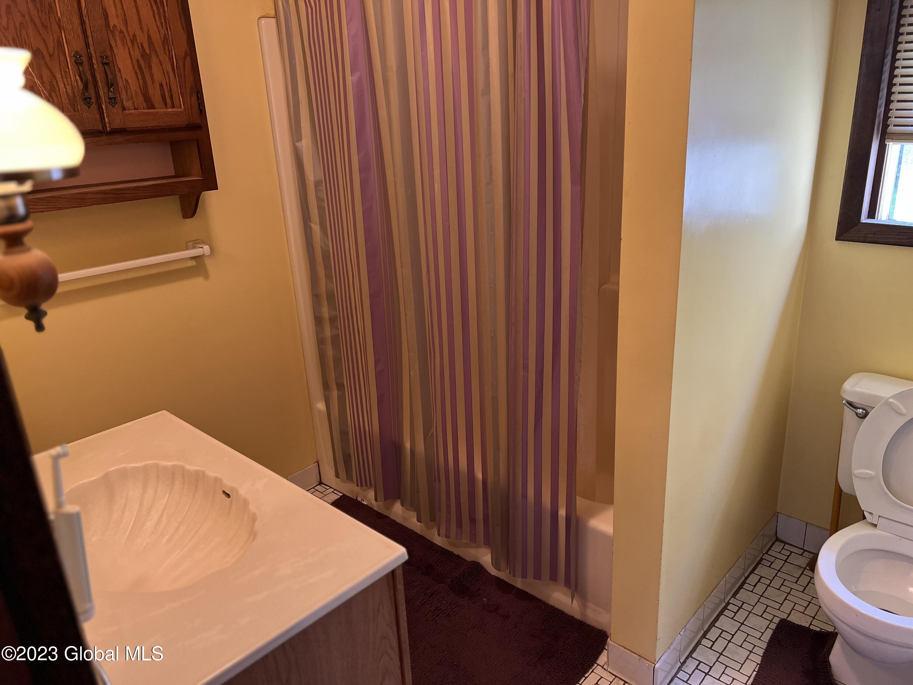 12 Poplar Street Rensselaer, NY 12144 - Photo 10 of 18 D269C30E-5309-4267-878E-ED143F12E80F