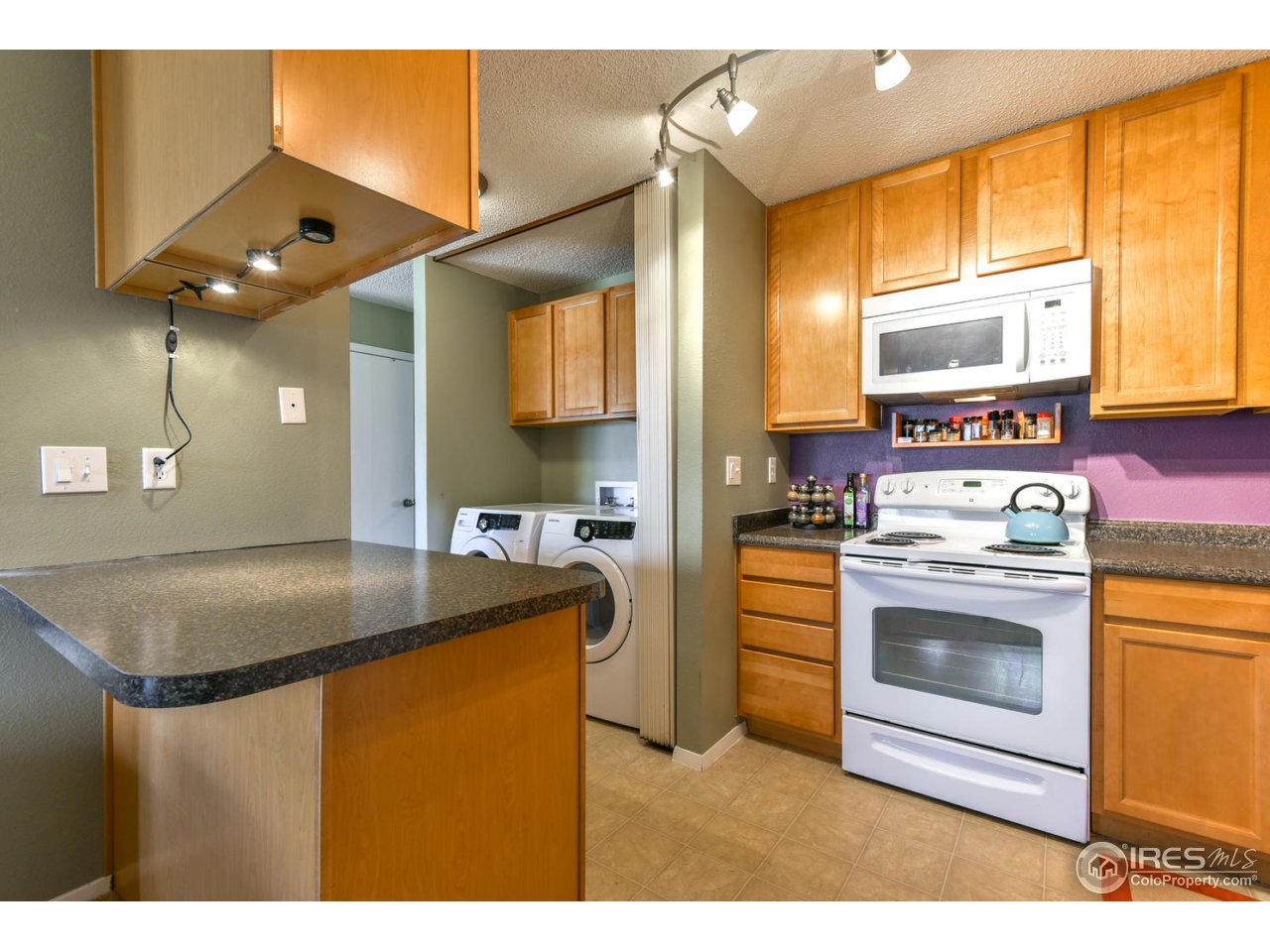 925 Columbia Road, Unit 632 Fort Collins, CO 80525 - Photo 7 of 20 Kitchen
