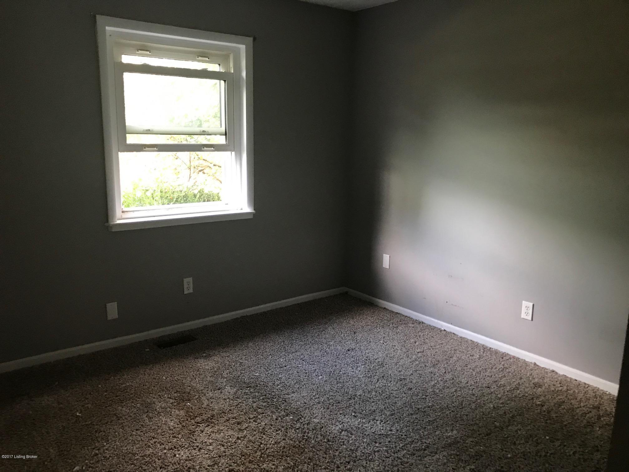 165 Glenview Road Louisville, KY 40229 - Photo 7 of 10 Bedroom