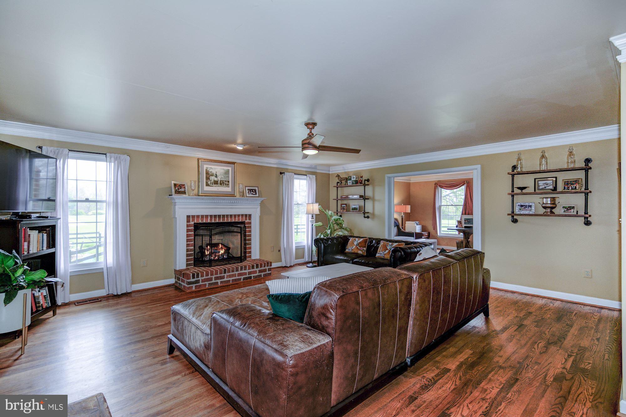 38048 Forest Mills Road Leesburg, VA 20175 - Photo 10 of 44 Great Room with gas fireplace.